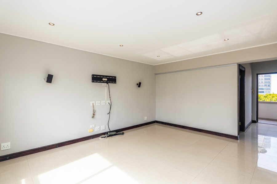 2 Bedroom Property for Sale in Green Point Western Cape